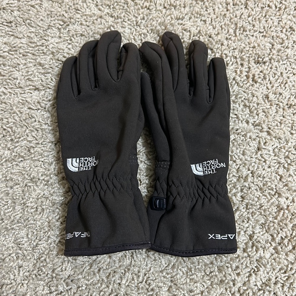 North face gloves